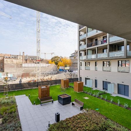 Westside River Apartment Будапеща Екстериор снимка