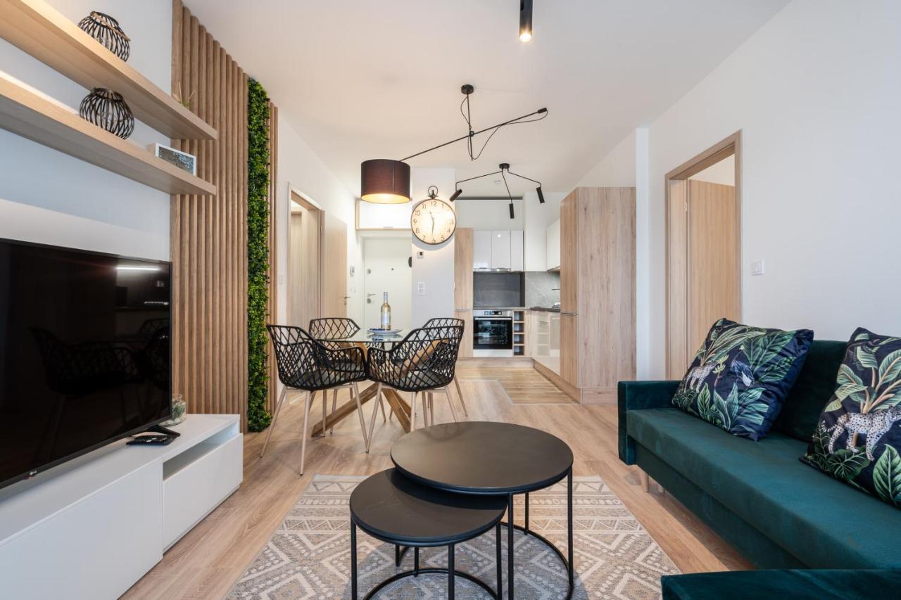 Westside River Apartment Будапеща Екстериор снимка