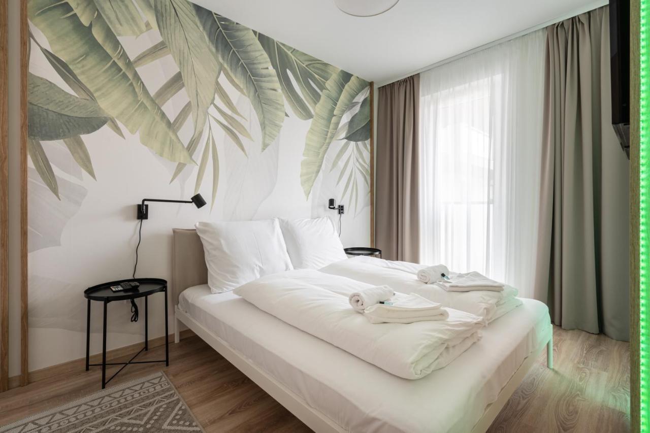 Westside River Apartment Будапеща Екстериор снимка
