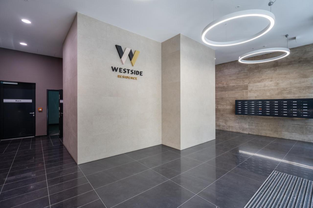 Westside River Apartment Будапеща Екстериор снимка